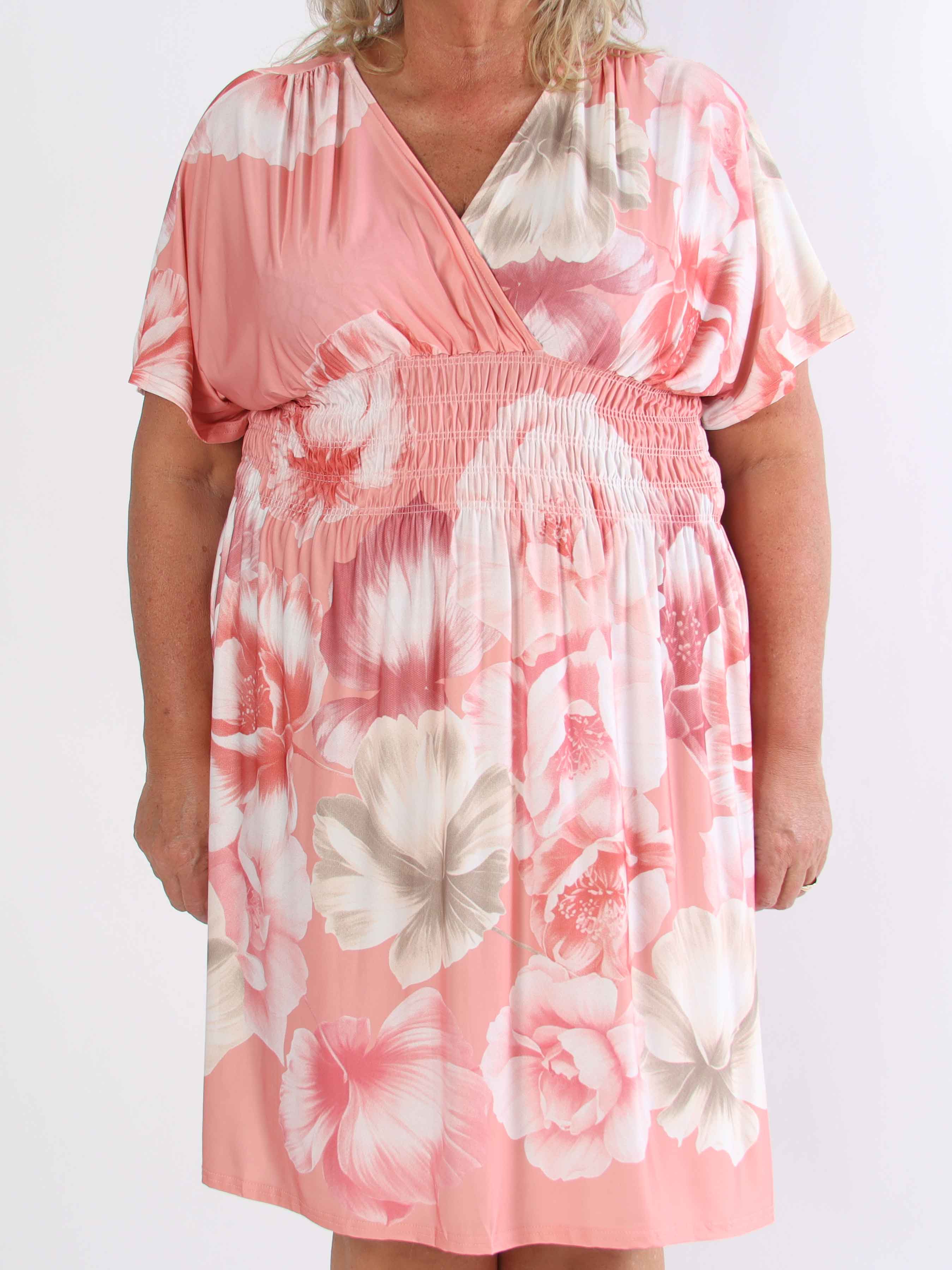 Pams Peony Short - Kort elastisk plus size kjole med blomsterprint